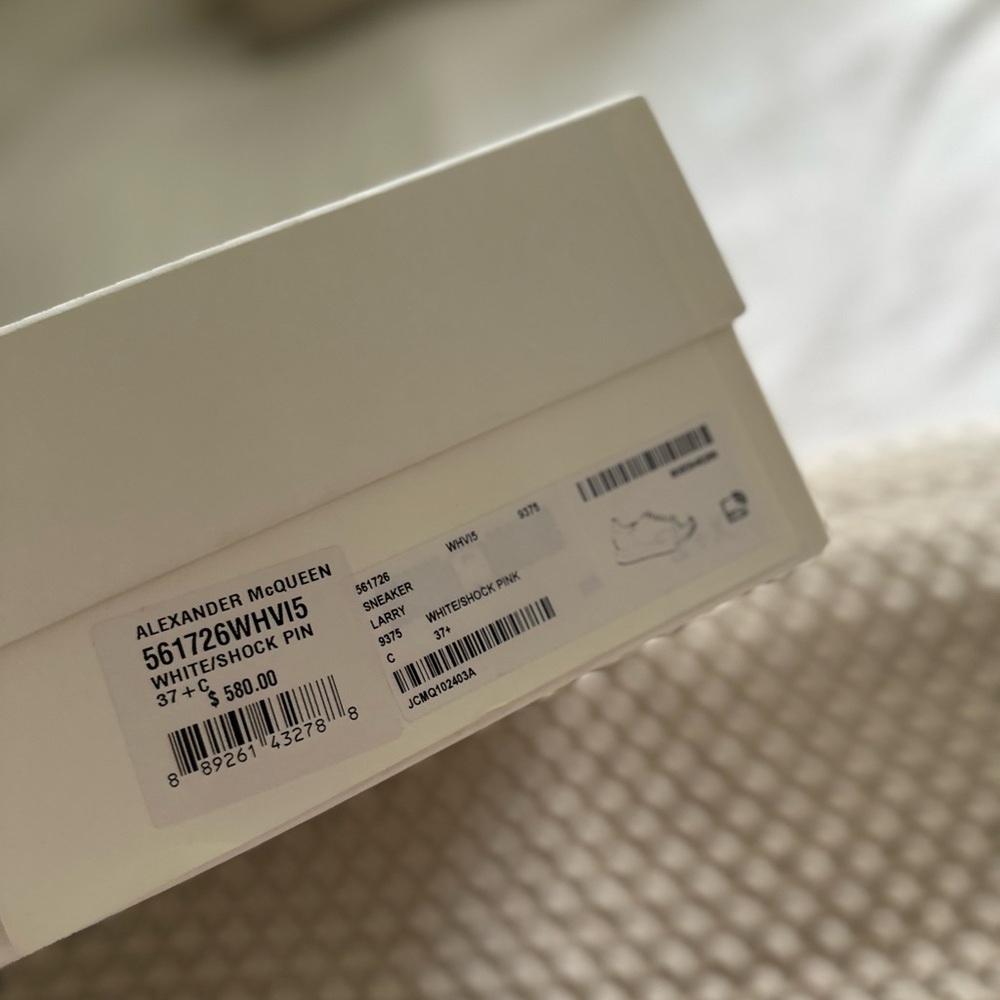 Alexander McQueen Sneakers LIKE NEW - Picture 5 of 12